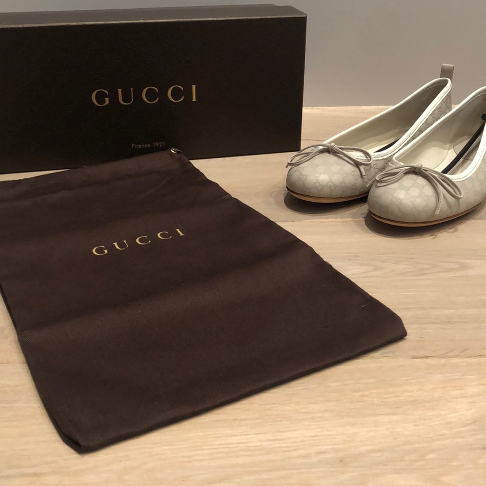 Ivory Gucci Flats Size 37